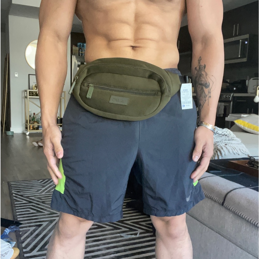 FILA WAISTBAG/ BELT BAG. FOR EVERYDAY AND TRAVEL USE ARMY GREEN FOR CHEAP